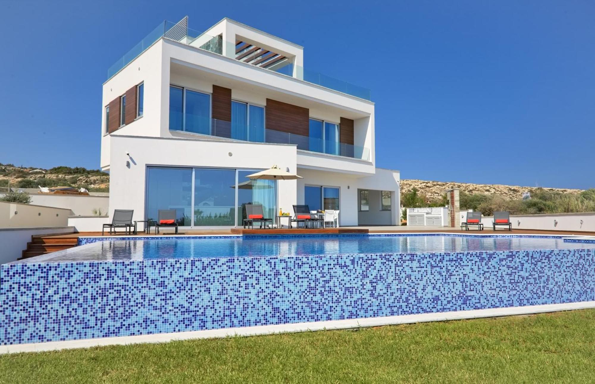 Beachfront Luxury Villa Idania Ayía Nápa Extérieur photo