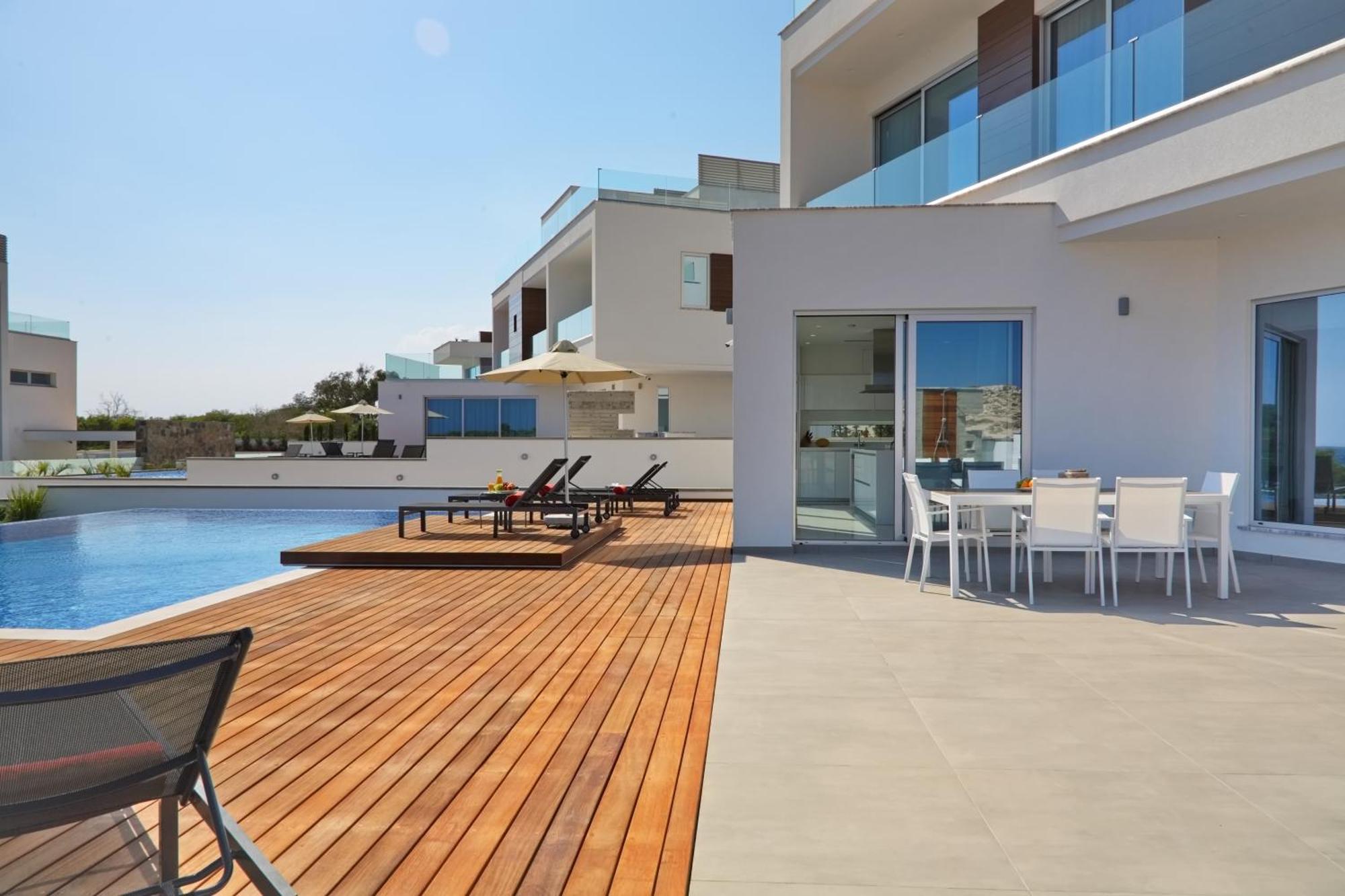 Beachfront Luxury Villa Idania Ayía Nápa Extérieur photo