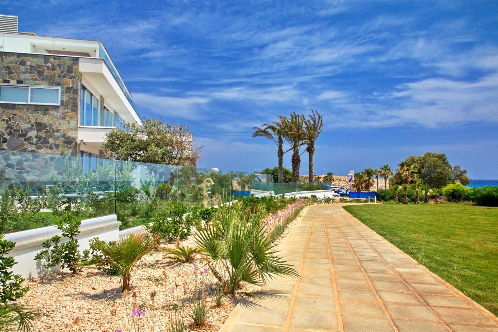 Beachfront Luxury Villa Idania Ayía Nápa Extérieur photo