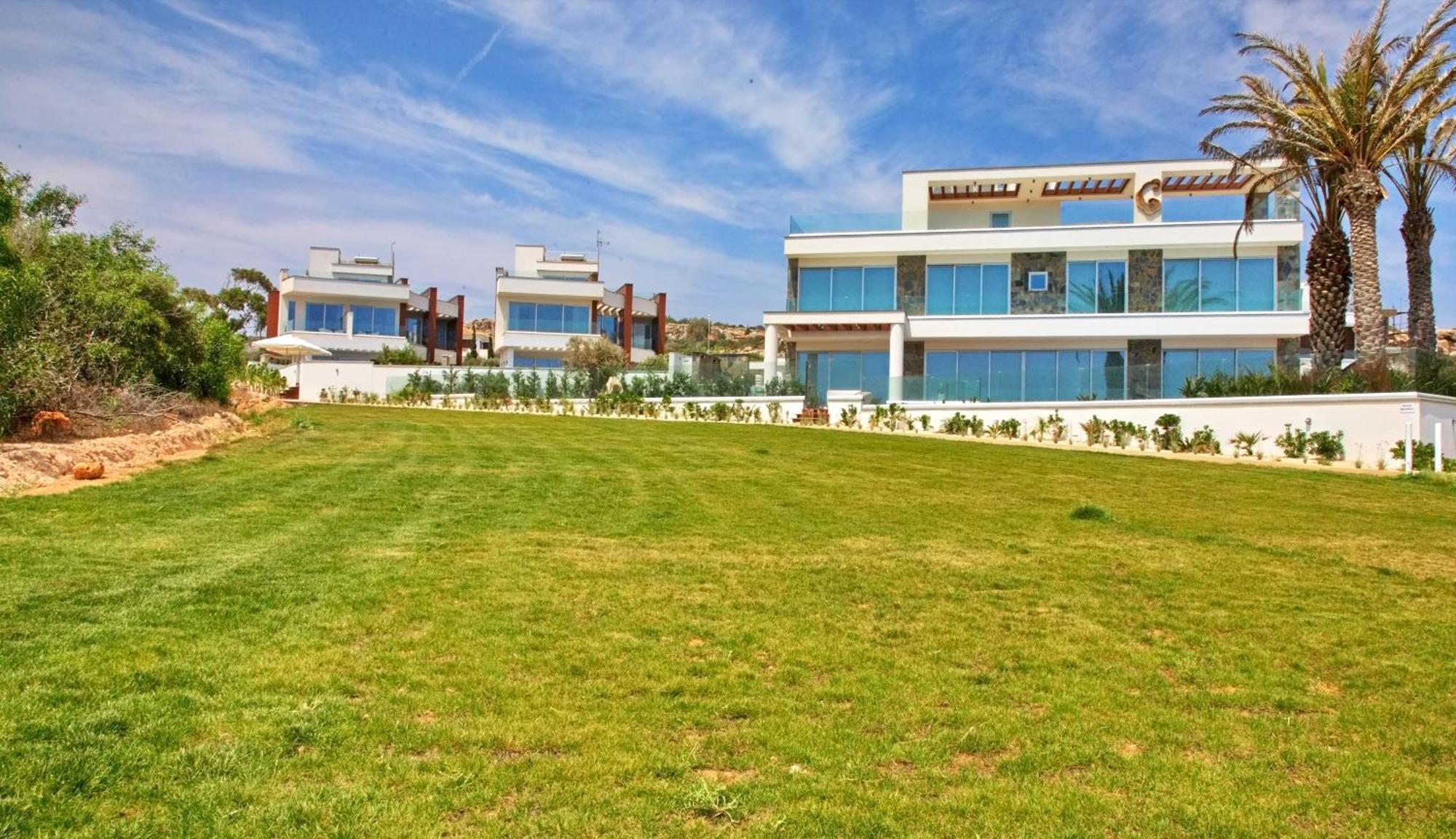 Beachfront Luxury Villa Idania Ayía Nápa Extérieur photo