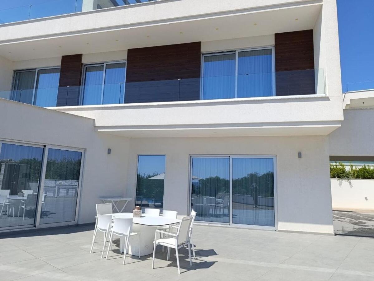 Beachfront Luxury Villa Idania Ayía Nápa Extérieur photo