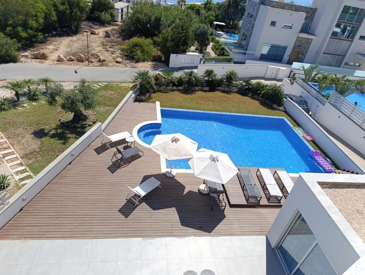 Beachfront Luxury Villa Idania Ayía Nápa Extérieur photo