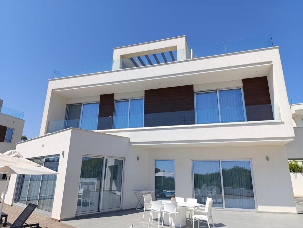 Beachfront Luxury Villa Idania Ayía Nápa Extérieur photo